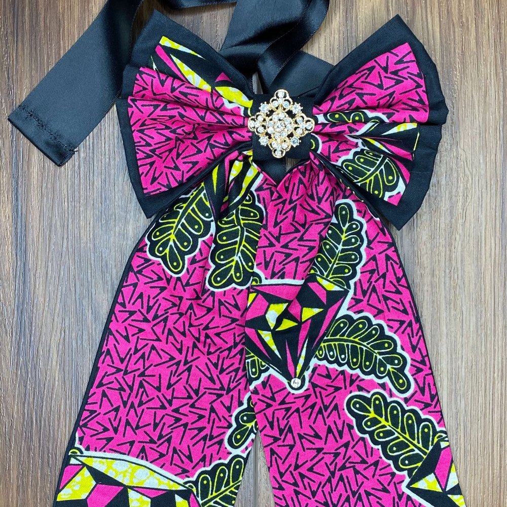 The Diamond Mine (Full-Bladed Bow)